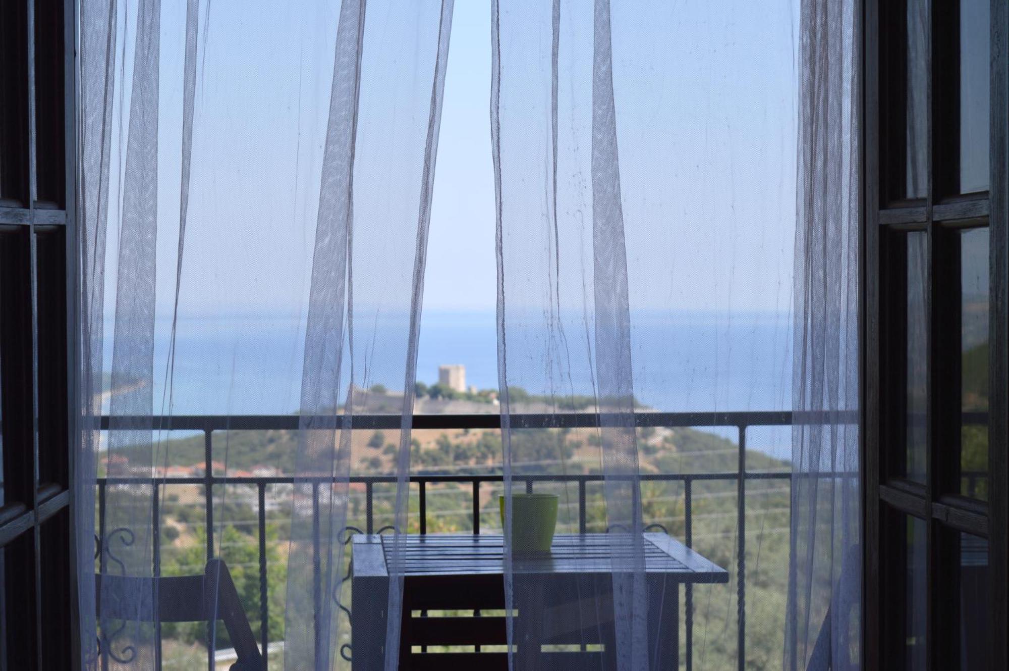 Holiday home Attic With A View-σοφίτα με θέα